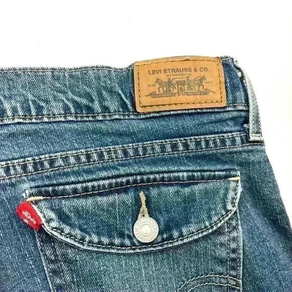 Vintage Levi’s Y2K Double Button Flap Pocket Cuffed Bermuda Jean Shorts Size 10 - Picture 5 of 14